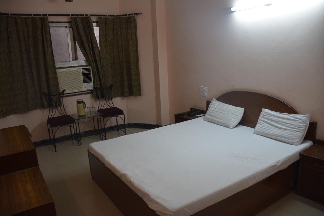 Capital O 84122 Hotel Trilok Palace Jaipur Luaran gambar
